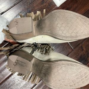 Brand new boots bought at a boot Shop in TN. Size 7 Medium